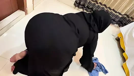 The Hot Muslim Maid Can Do Anything, now she want anal Fuck From House O...