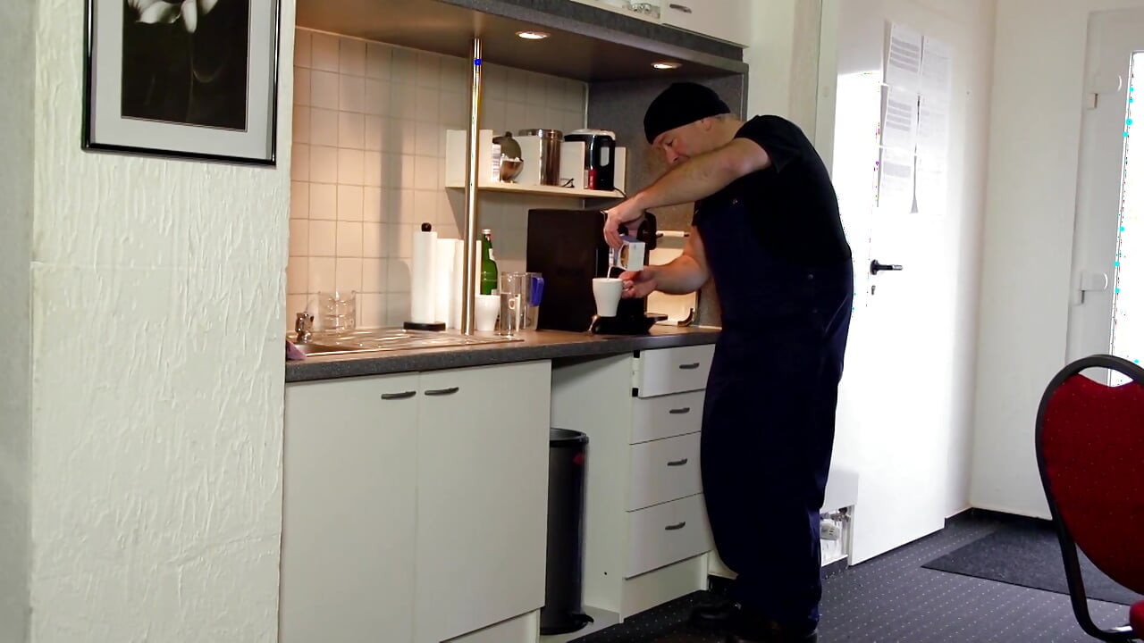 Alman orta yaşlı seksi kadın sert seksi seviyor