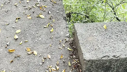 Gadis Kolombia Masturbasi Di Depan Umum Di Jalan