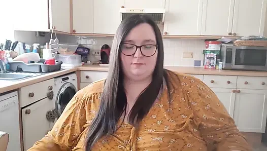 Ssbbw vs godzilla burger makan