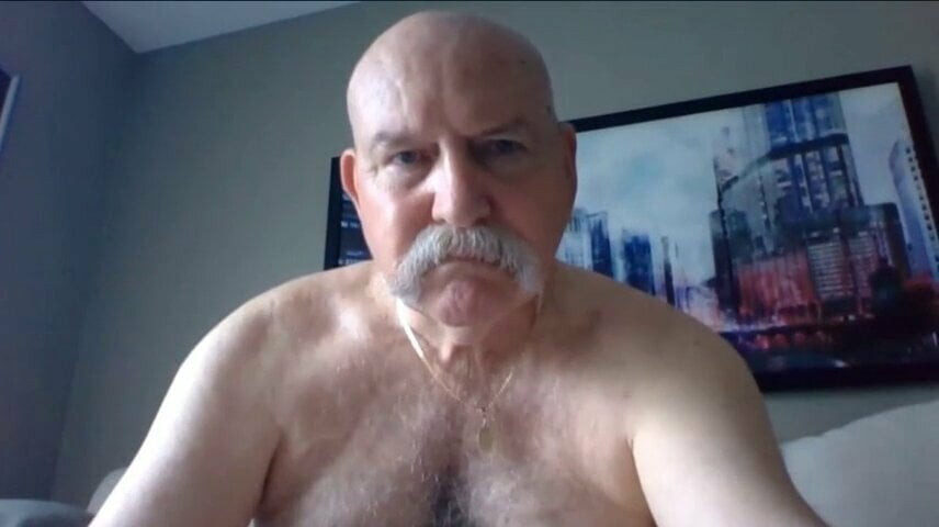 Daddy strokes on cam