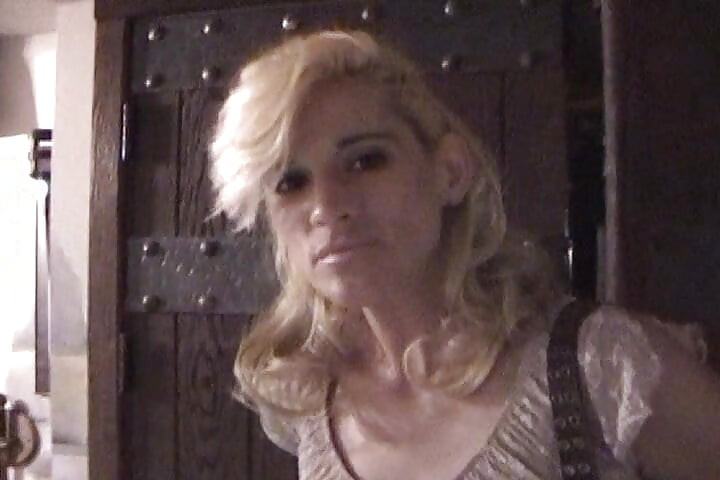 You Will Adore Watching This Hot Blonde MILF in Action