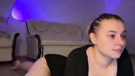 Jucielussie hartes ficken mit riesigem dildo