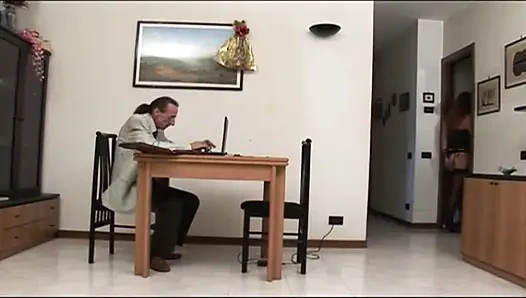 Sekretaris nakal ini ngidam dientot sama bosnya yang nakal