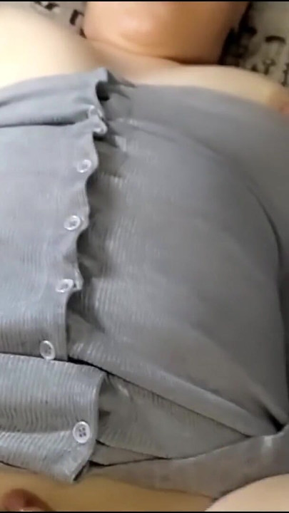 ลูกเลี้ยงเย็ดหีแม่เลี้ยงผู้ใหญ่นมใหญ่และหีน้ําแตก | คลิป 3