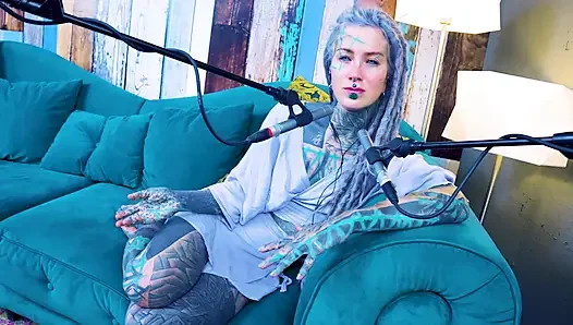 Ich spreche über S - Shame - ASMR podcast SFW spricht goth dünnes mädchen dreadlocks tattoo-modell inked mädchen