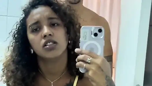 Banyoda Güçle Seks