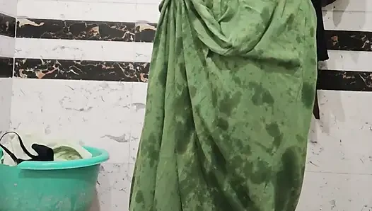 Priya si kakak ipar india lagi pamer tubuh aduhainya