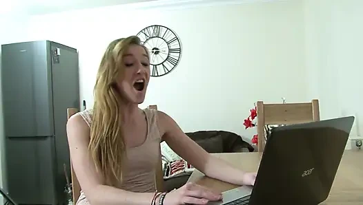 Geile blondine mit dickem arsch wird hart gefickt