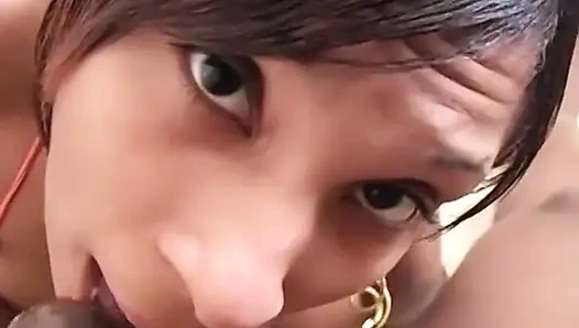 Foxy Luvbois дрочит, затем сосет хуй Mike D