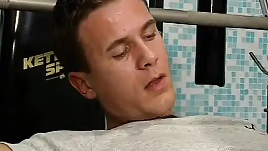 Ita ev yapımı veronica bella una troia per amica sahnesi 05