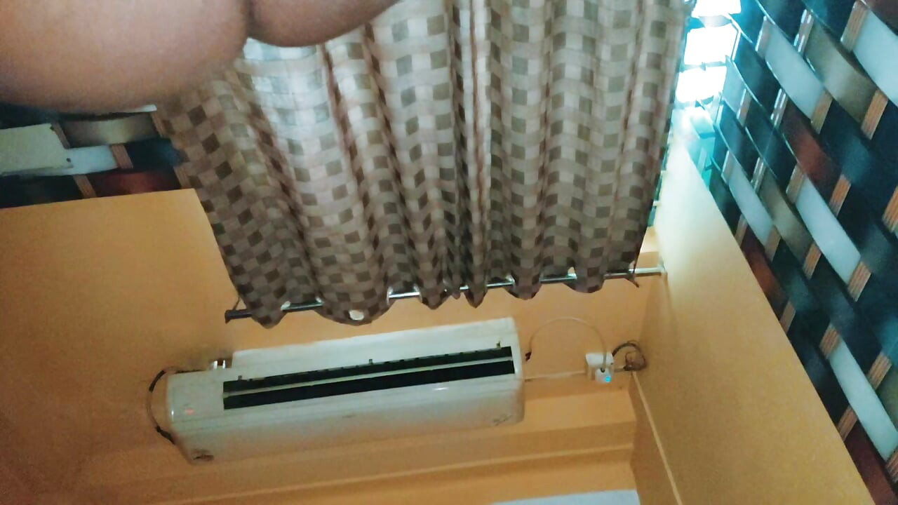 Sexy desi tetička byla tak tvrdě ošukána sousedem