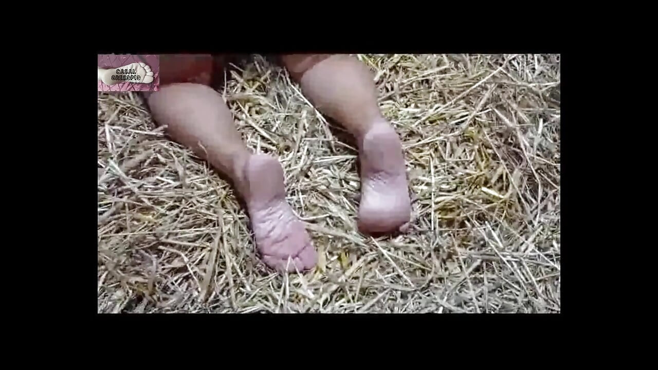 Una Esclava Lesbiana En Pajar 1 - Ver