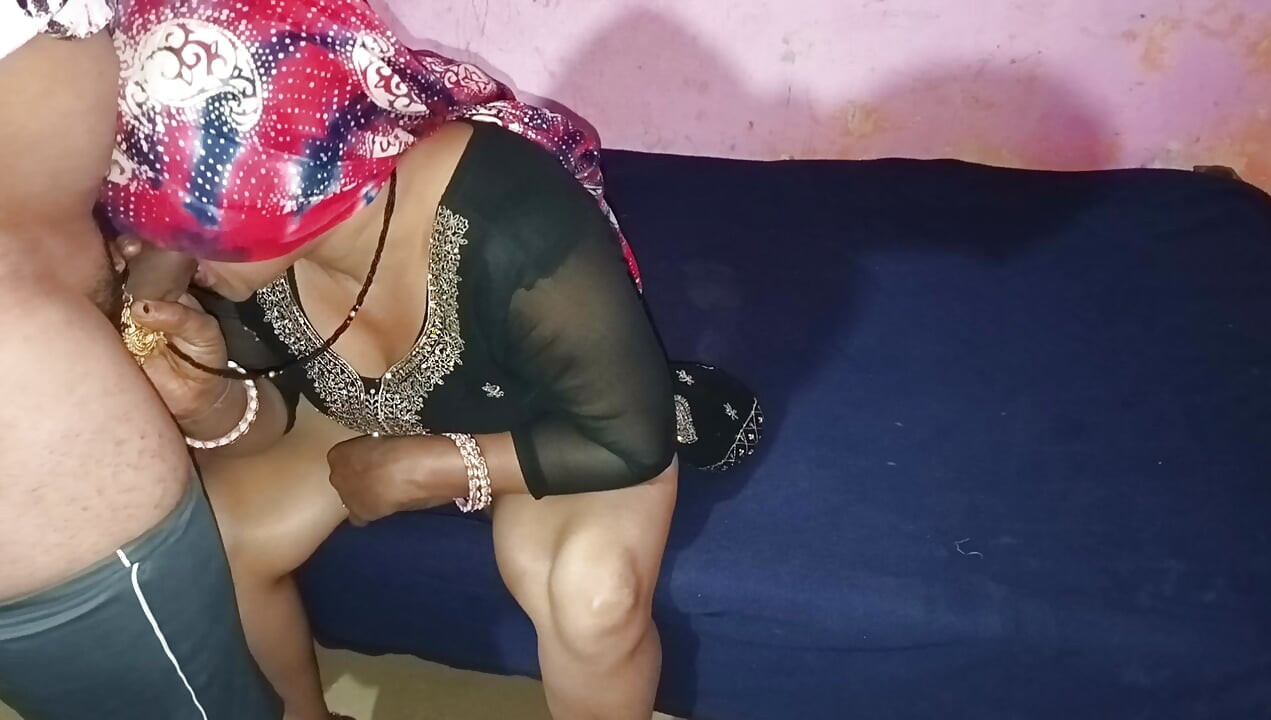 Jija Sali 도기 스타일과 암소 소녀 자세로 밤에 풀 누드 섹스