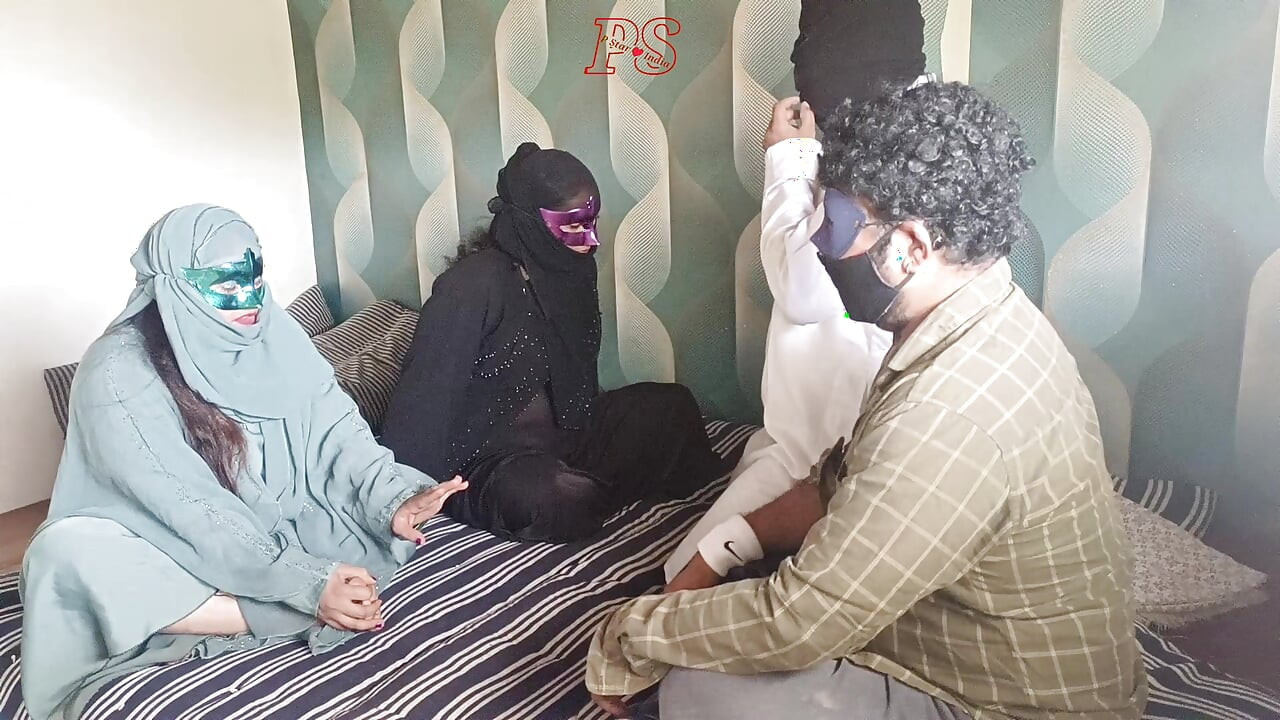 Two Muslim Bhabhis Wearing Burqas Got Fucked Together in Forced Blowjob Doggy Style Boobs Hindi Audio