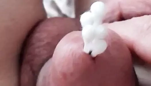 ma bite avec des cottons tiges