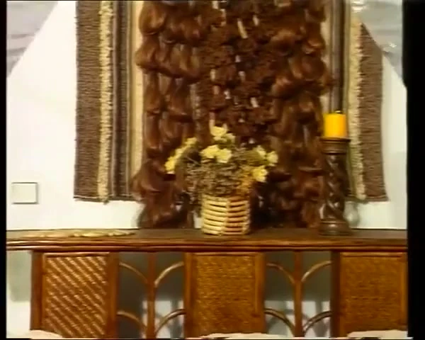 Almanyalı amatör hatun her iki deliğini de siktirmeyi seviyor