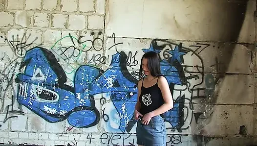 Horny babe rides a huge cock to a mouth cumshot outdoors