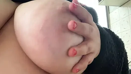 Do you like red nails