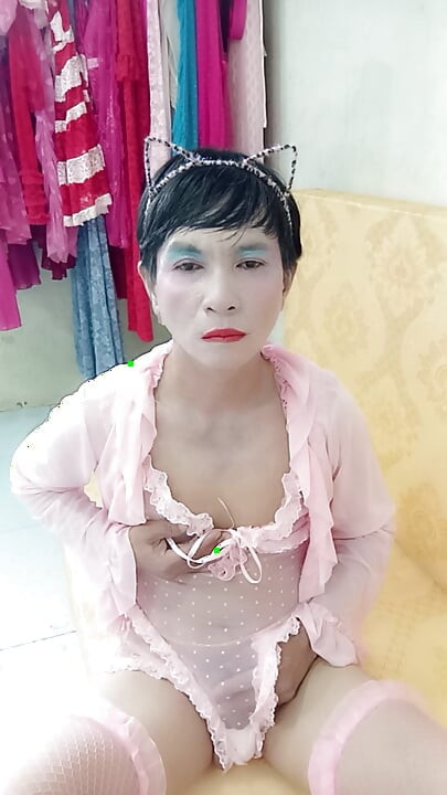 Transgender Oanh Le wearing sexy lingerie porn making love to fuck cock too much pleasure