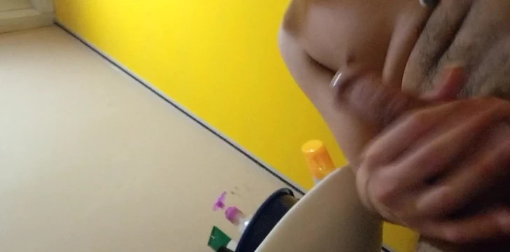 Handjob cummings