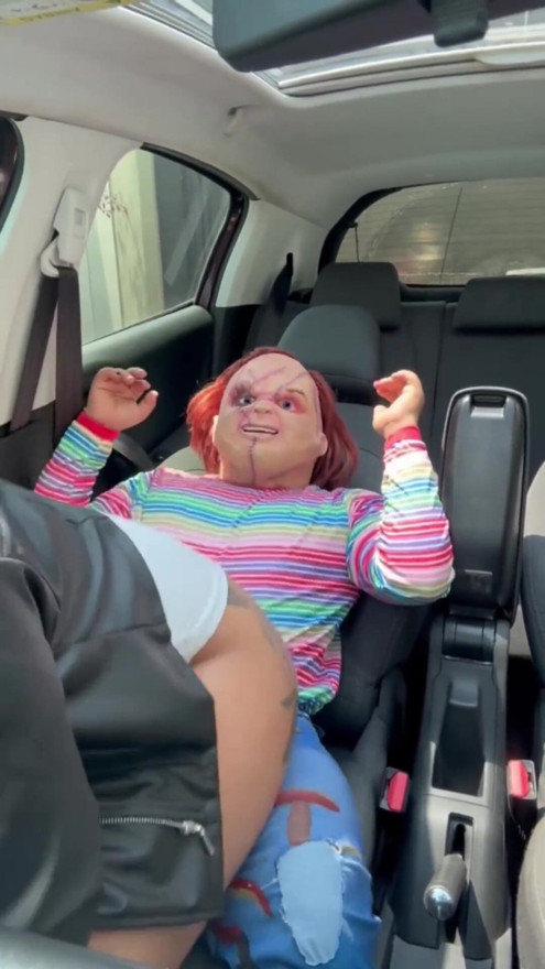 Chucky fucking Tifanny without a condom inside the car | Clip 2