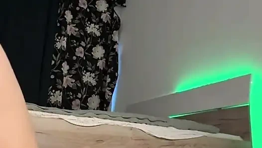 Dildo ile ev yapımı mastürbasyon