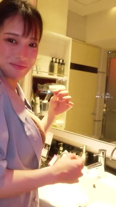 A busty H-cup office lady who engages in sugar dating during work hours. | Clip 2