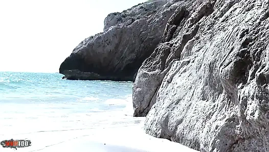 Tania kiss: gairah bryan untuk ngentot louise setelah makan makanan!