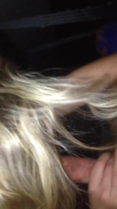 tan blonde girl sucks good cock