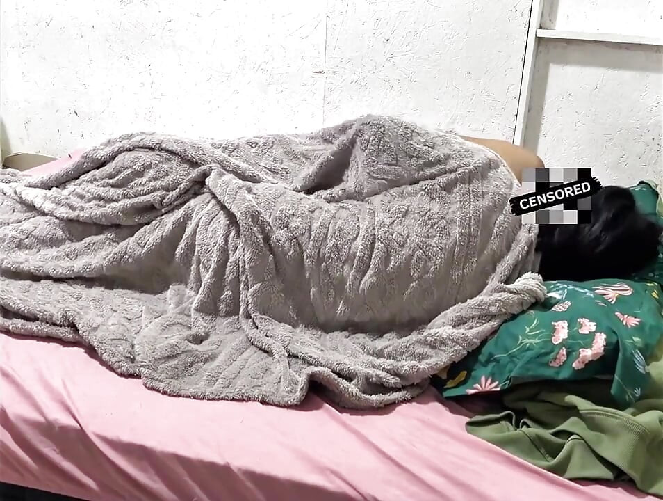 En Maganda och sexig Pinay ger en avsugning och hade kul med en fläkt - Natasha Casero