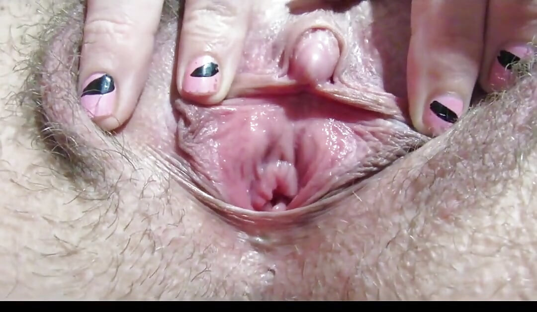 Wet cumming in HD. Big clit play & orgasm