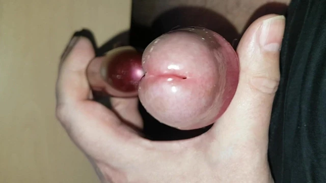 Vibrator cumshot