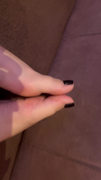 Do you like feet | Clip 1