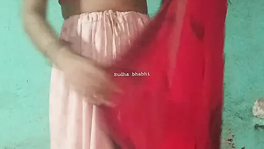 Sudha bhabhi ne saree wearing sudha bhabhi ne saare undressed kar rakh de.