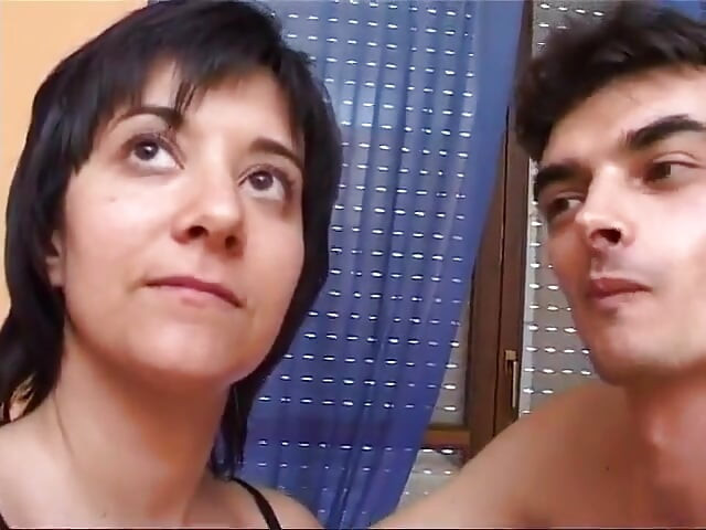 Close up amateur video with hairy pussy brunette, dildo and her fucker