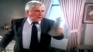 Naked Gun ist eine lustige konkrete Dildoszene