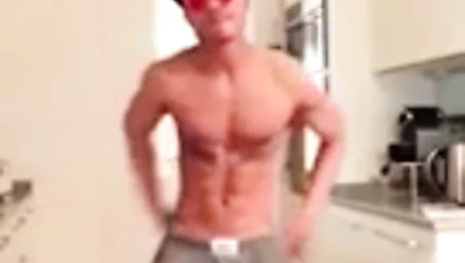 Sexy Boy Dancing
