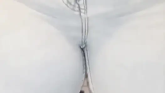 Kencing di celana jeans saya