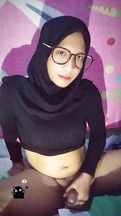 Hijab Girl Goes Home From Work