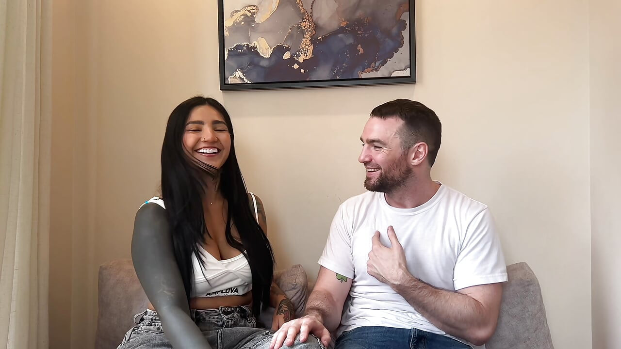 Behind the Scenes with Tatted Big Booty Latina, La Rola