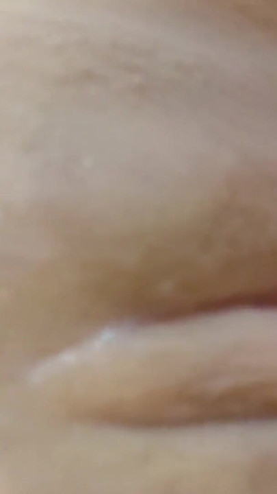 Momento emocional de "Accidentalmente preñada a mi joven hermanastra - MrPussyLicking"