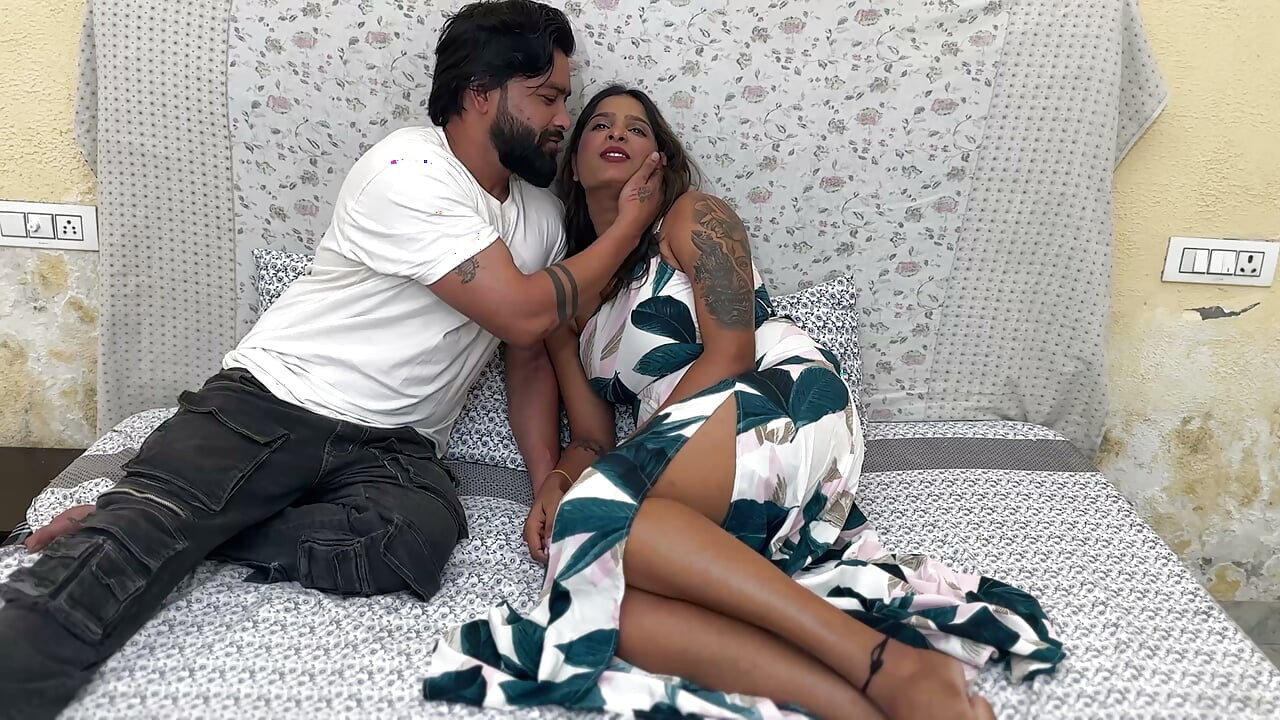 Desi Hot Bhabhi ko Padosi ne kiya sex Clear hindi audio