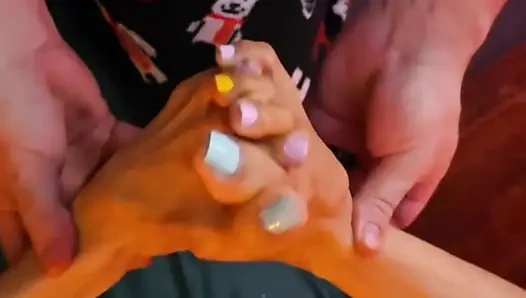 Melove Getting a Massage on her legs