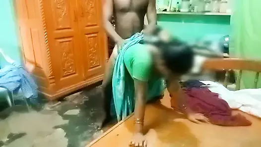 Сельская учительница из Кералы и студент занимаются сексом