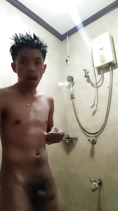 Paja en la ducha twink filipina: exclusivo de Fleshlab