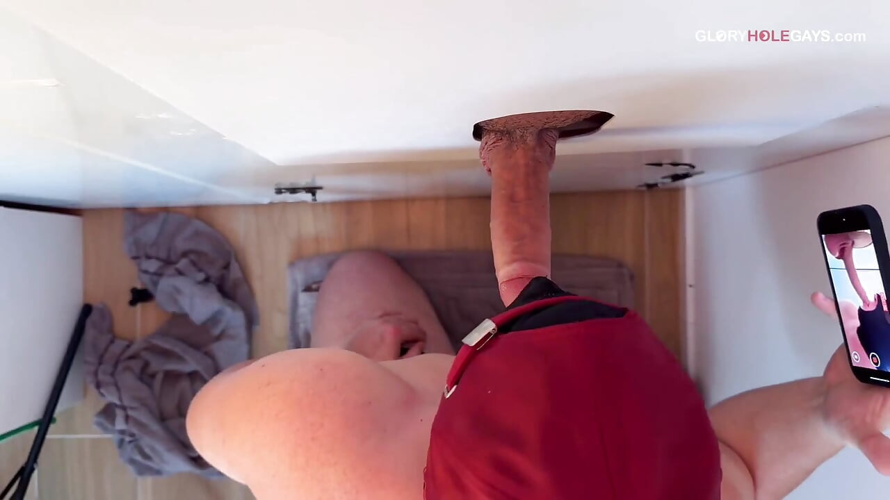 Gloryhole Surprise: Eu não estava pronto para o quanto ele me deu