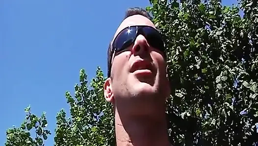 В грудастую рыжую крошку из Франции проникли в