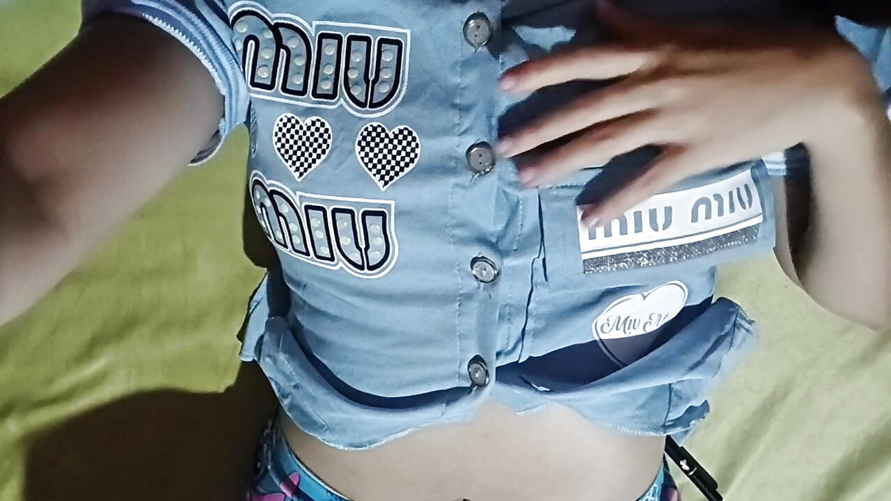 อดีตเมียของกูอมควยใหญ่ให้กูและดูดมันจนเธอทําให้กูน้ําแตก