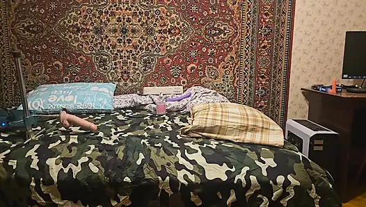 Sasha Earth sikiş makinesiyle seks yapıyor ev yapımı amatör